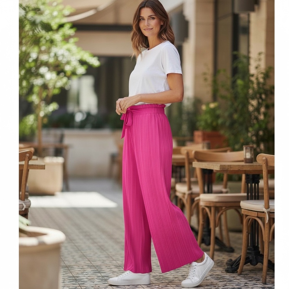Love Poem By Block Women’s Boho pleated wide leg pant
Hot pink Size Small